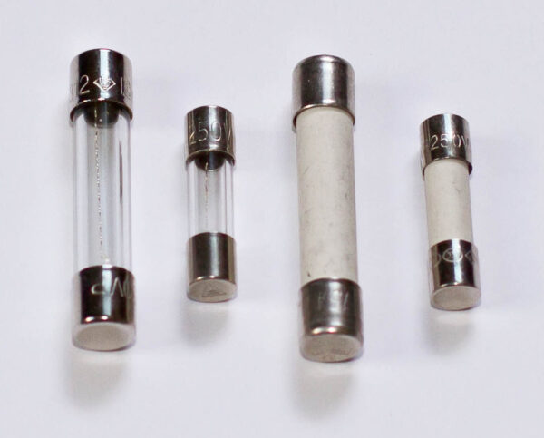 Fuse: 15.00, Nontime-Delay, 250V